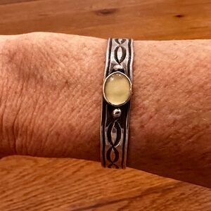 C. Yazzie Sterling Silver 925 Navajo Cuff Bracelet Single Stone 17.76 Gm